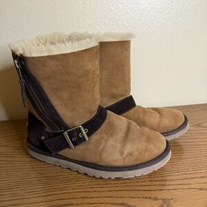 UGG Australia Women's 7 Blaise Chestnut Sheepskin Boots